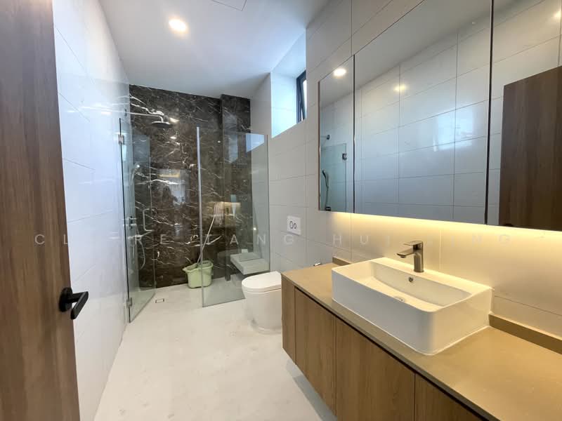 Within 1KM to Tao Nan School, Freehold 4 Storeys Corner Terrace, Mugliston Road, 7 Bedrooms, 10,300 sqft, Corner Terrace For Sale, by Claire Tang Hui Ling, 500234876 - Bathroom - PropertyGuru.com.sg