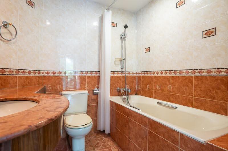 Southaven I, 41 Hindhede Walk, Clementi Park / Upper Bukit Timah, 2 Bedrooms, 980 sqft, Condominium For Sale, by Sit Soh Pheng, 500234881 - Bathroom - PropertyGuru.com.sg