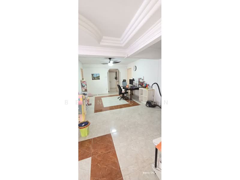 607 Yishun Street 61, 607 Yishun Street 61, 4 Bedrooms, 1,302 sqft, HDB Flat For Sale, by Benny Chan, 500234884 - Living Room - PropertyGuru.com.sg
