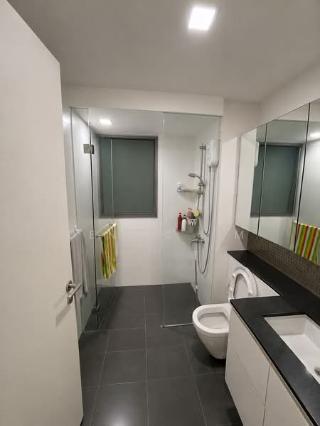 The Minton, 12 Hougang Street 11, 3 Bedrooms, 1,087 sqft, Condominium For Sale, by Dennis Lim, 500234886 - Bathroom - PropertyGuru.com.sg