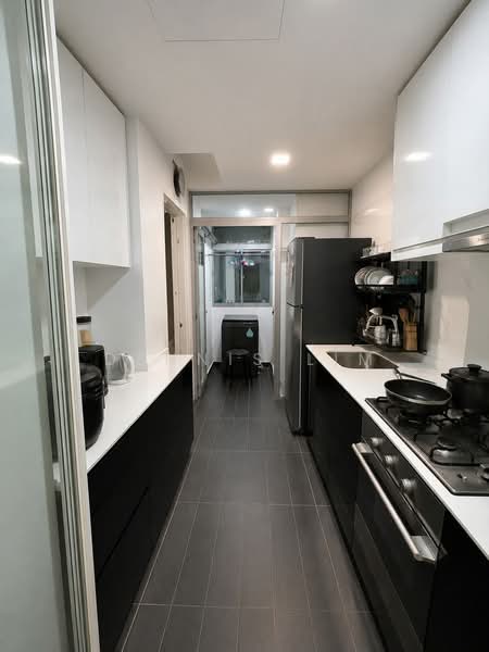The Minton, 12 Hougang Street 11, 3 Bedrooms, 1,087 sqft, Condominium For Sale, by Dennis Lim, 500234886 - Kitchen - PropertyGuru.com.sg