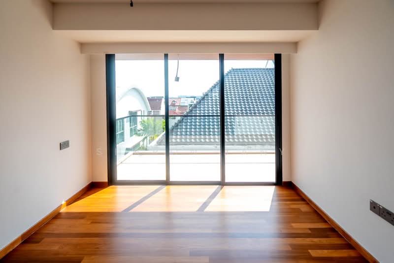 Serangoon Gardens, Serangoon Gardens | Brockhampton Drive, Hougang / Punggol / Sengkang, 6 Bedrooms, 7,460 sqft, Semi-Detached House For Sale, by Sharon Jany, 500234896 - Balcony - PropertyGuru.com.sg