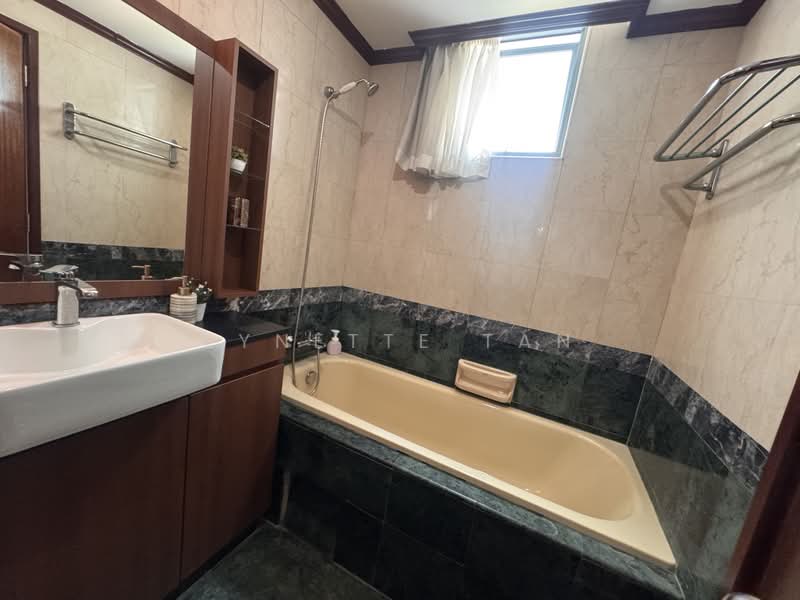 Springdale Condo, 53 Hindhede Walk, 3 Bedrooms, 1,130 sqft, Condominium For Sale, by Lynette Tan, 500234898 - Bathroom - PropertyGuru.com.sg