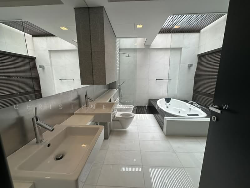 Bukit Timah Area, , 5 Bedrooms, 7,400 sqft, Bungalow House For Rent, by Christine Esther Low, 500234903 - Bathroom - PropertyGuru.com.sg