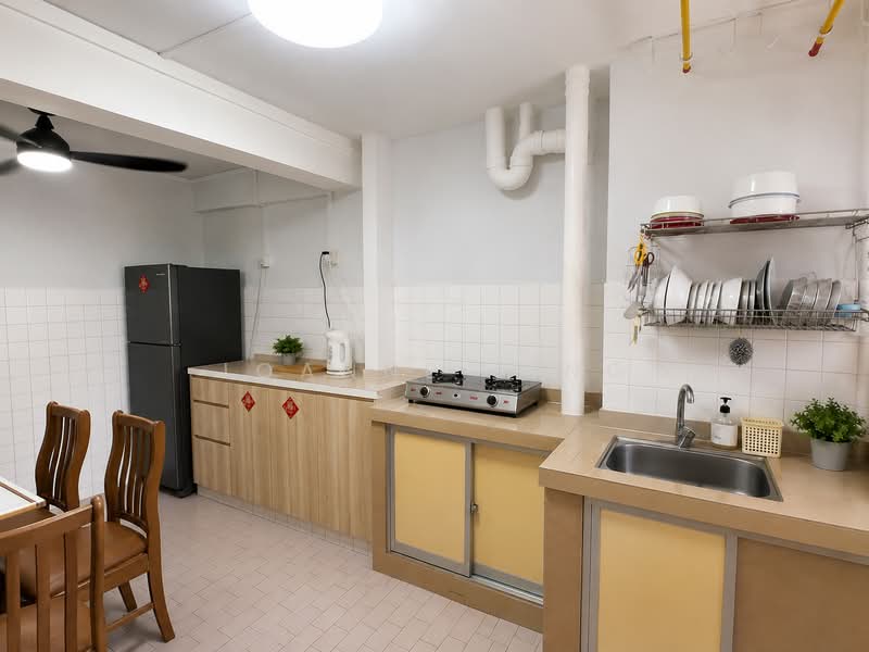 18 Bedok South Road, 18 Bedok South Road, 3 Bedrooms, 699 sqft, HDB Flat For Sale, by Joanne Ting, 500234904 - Kitchen - PropertyGuru.com.sg