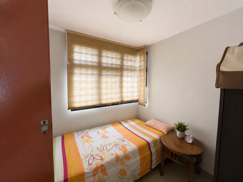 18 Bedok South Road, 18 Bedok South Road, 3 Bedrooms, 699 sqft, HDB Flat For Sale, by Joanne Ting, 500234904 - Bedroom - PropertyGuru.com.sg