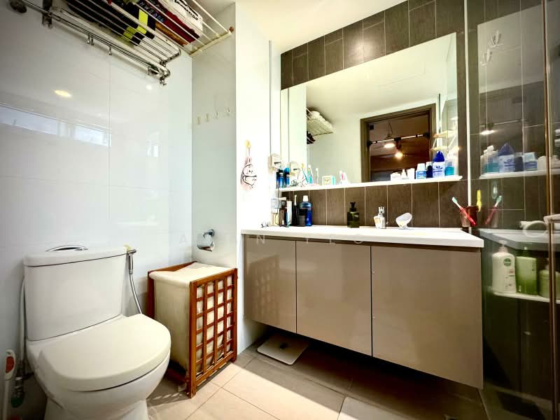 CityLife @ Tampines, 65 Tampines Central 7, 3 Bedrooms, 1,216 sqft, Condominium For Sale, by Alan Yeo, 500234908 - Bathroom - PropertyGuru.com.sg