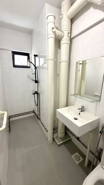 51 Teban Gardens Road, 51 Teban Gardens Road, 4 Bedrooms, 1,572 sqft, HDB Flat For Sale, by Frederick Foo, 500234910 - Bathroom - PropertyGuru.com.sg