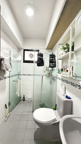 26D Jalan Membina, 26D Jalan Membina, 3 Bedrooms, 969 sqft, HDB Flat For Sale, by James Yeo, 500234913 - Bathroom - PropertyGuru.com.sg