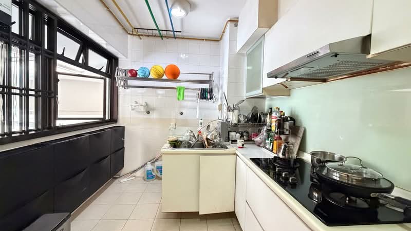 26D Jalan Membina, 26D Jalan Membina, 3 Bedrooms, 969 sqft, HDB Flat For Sale, by James Yeo, 500234913 - Kitchen - PropertyGuru.com.sg