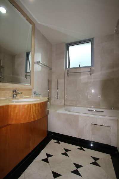 The Armadale, 60 Gilstead Road, Newton / Novena, 2 Bedrooms, 872 sqft, Condominium For Rent, by Aldrick Loh, 500234921 - Master Bathroom - PropertyGuru.com.sg