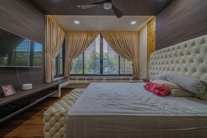 Super Cheap Corner Terrace in Serangoon Garden, , 7 Bedrooms, 3,660 sqft, Corner Terrace For Sale, by Stella Tan, 500234927 - Bedroom - PropertyGuru.com.sg