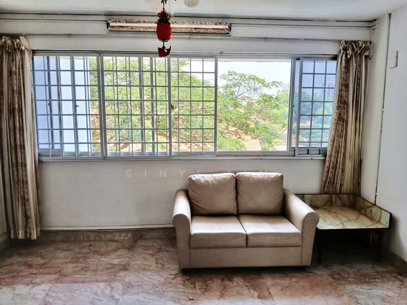 36 Bedok South Avenue 2, 36 Bedok South Avenue 2, 3 Bedrooms, 904 sqft, HDB Flat For Sale, by Sinyi Lim, 500234943 - Living Room - PropertyGuru.com.sg