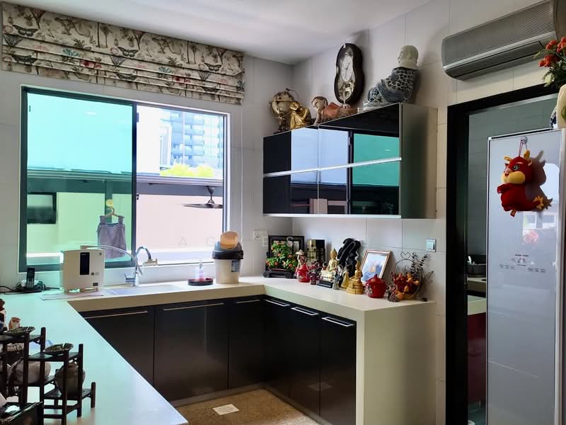 LANDED7772 @ DETACHED NEAR EUNOS MRT, , 7 Bedrooms, 6,500 sqft, Detached House For Sale, by Agnes Ng, 500234944 - Kitchen - PropertyGuru.com.sg