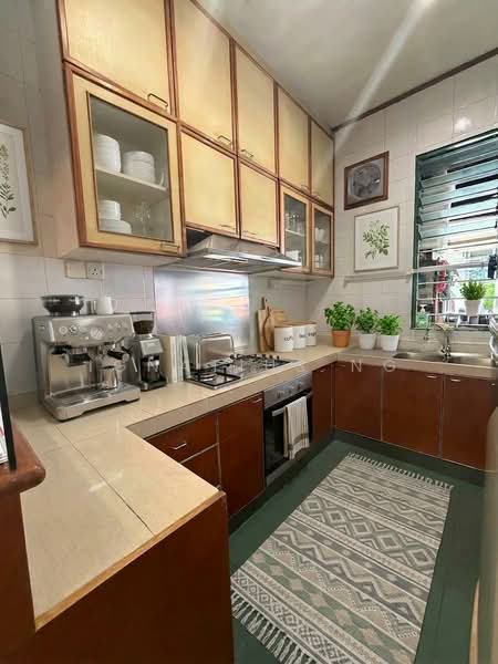 Shepherd's Hill Estate, Shepard's Drive, 4 Bedrooms, 2,550 sqft, Detached House For Sale, by Ignatius Ng, 500234948 - Kitchen - PropertyGuru.com.sg