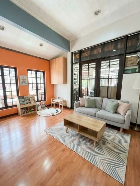 Shepherd's Hill Estate, Shepard's Drive, 4 Bedrooms, 2,550 sqft, Detached House For Sale, by Ignatius Ng, 500234948 - Entertainment room - PropertyGuru.com.sg