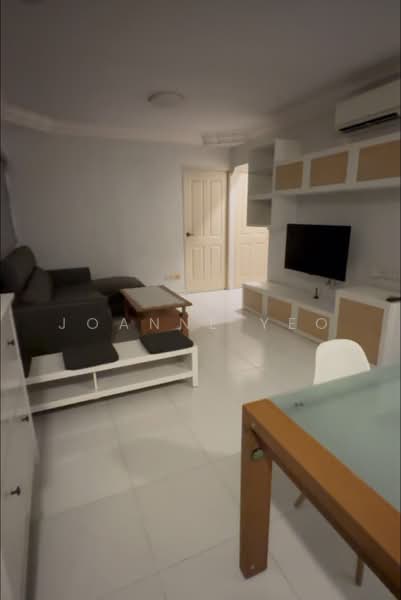 323A Sengkang East Way, 323A Sengkang East Way, 3 Bedrooms, 970 sqft, HDB Flat For Rent, by Joanne Yeo, 500234950 - Living Room - PropertyGuru.com.sg