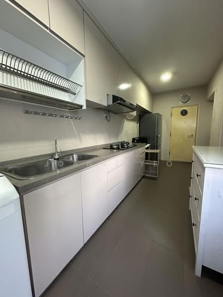 323A Sengkang East Way, 323A Sengkang East Way, 3 Bedrooms, 970 sqft, HDB Flat For Rent, by Joanne Yeo, 500234950 - Kitchen  - PropertyGuru.com.sg