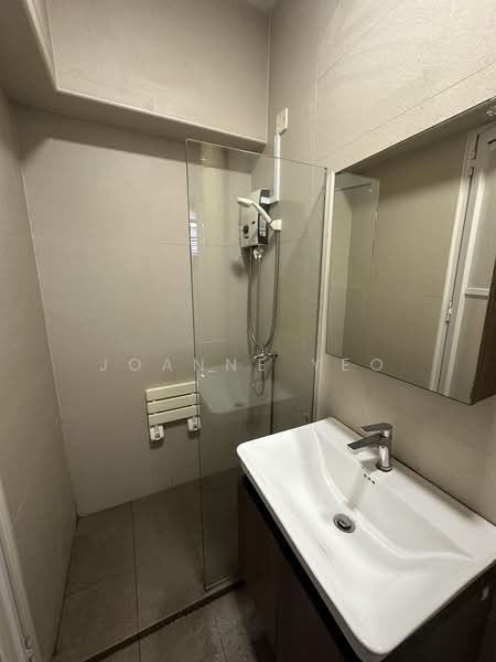 323A Sengkang East Way, 323A Sengkang East Way, 3 Bedrooms, 970 sqft, HDB Flat For Rent, by Joanne Yeo, 500234950 - Bathroom - PropertyGuru.com.sg