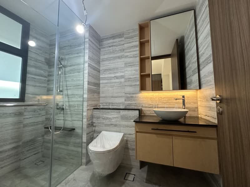 Belgravia Ace, 100 Belgravia Drive, 5 Bedrooms, 3,929 sqft, Semi-Detached House For Sale, by Nicole Chia, 500234957 - Bathroom - PropertyGuru.com.sg