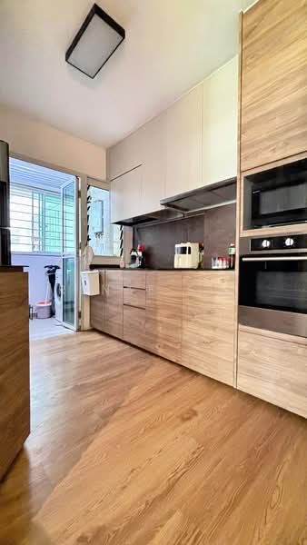 667A Punggol Drive, 667A Punggol Drive, 2 Bedrooms, 732 sqft, HDB Flat For Sale, by Renae Sim, 500234983 - Kitchen - PropertyGuru.com.sg