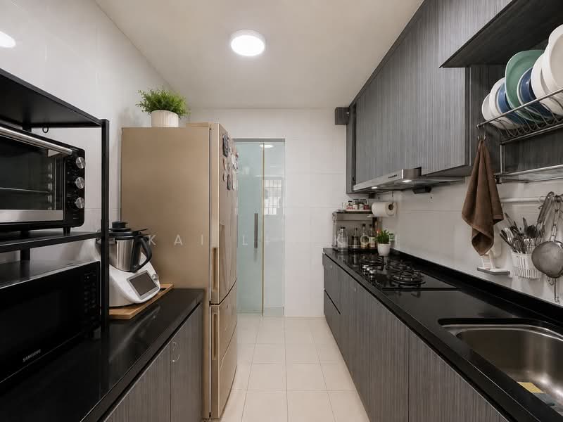 63 Greentops @ Sims Place, 63 Sims Place, 2 Bedrooms, 732 sqft, HDB Flat For Rent, by Kai Lin Koh, 500234986 - Kitchen - PropertyGuru.com.sg