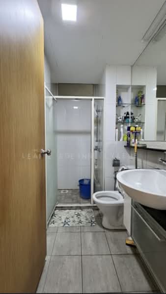 Ris Grandeur, 31 Elias Road, 2 Bedrooms, 1,066 sqft, Condominium For Sale, by Eileen Lau, 500234989 - Bathroom - PropertyGuru.com.sg