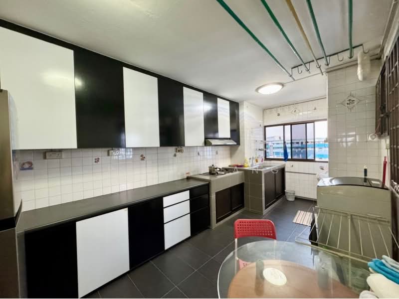 302 Hougang Avenue 5, 302 Hougang Avenue 5, 3 Bedrooms, 1,108 sqft, HDB Flat For Sale, by Phoebe Ang, 500235009 - PropertyGuru.com.sg