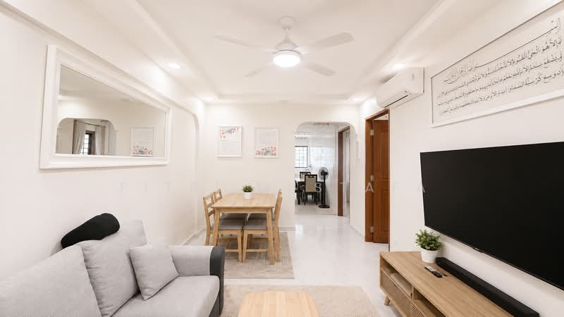 214 Yishun Street 21, 214 Yishun Street 21, Sembawang / Yishun, 2 Bedrooms, 721 sqft, HDB Flat For Sale, by Fitri Mustafa, 500235011 - Living Room - PropertyGuru.com.sg