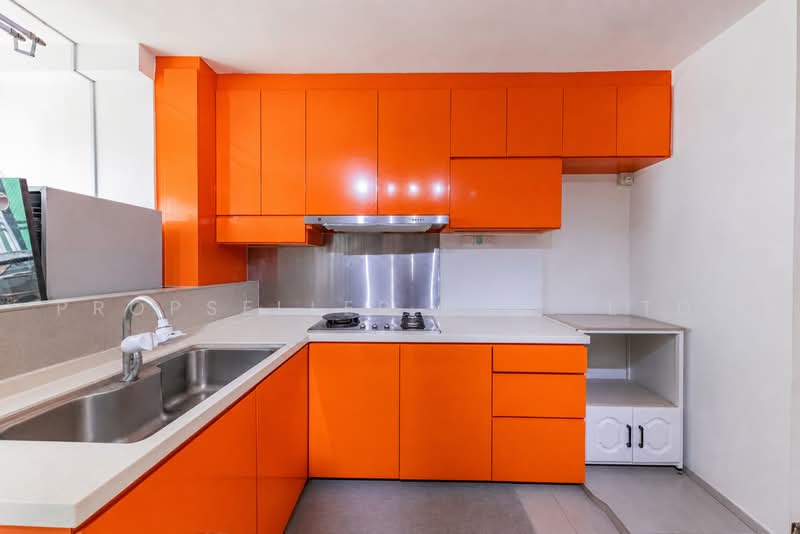 606 Ang Mo Kio Avenue 5, 606 Ang Mo Kio Avenue 5, 2 Bedrooms, 721 sqft, HDB Flat For Sale, by Elaine Wong, 500235025 - Kitchen - PropertyGuru.com.sg
