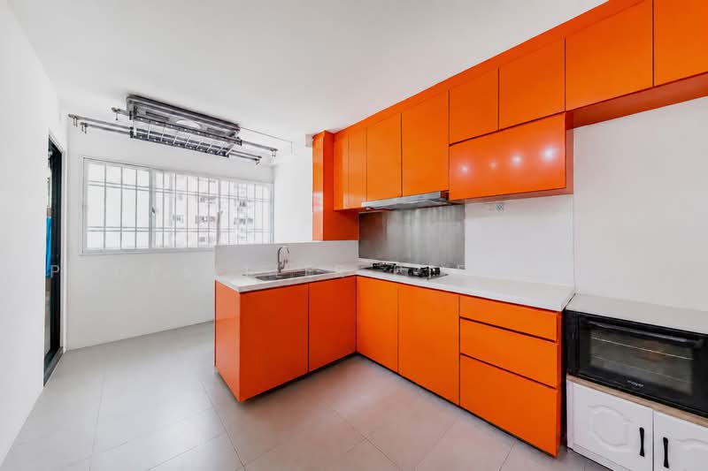 606 Ang Mo Kio Avenue 5, 606 Ang Mo Kio Avenue 5, 2 Bedrooms, 721 sqft, HDB Flat For Sale, by Elaine Wong, 500235025 - Kitchen - PropertyGuru.com.sg