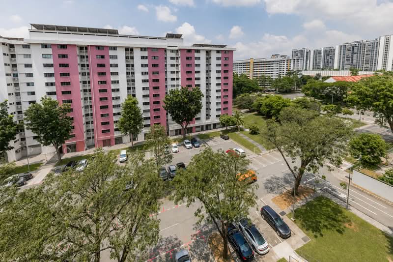 606 Ang Mo Kio Avenue 5, 606 Ang Mo Kio Avenue 5, 2 Bedrooms, 721 sqft, HDB Flat For Sale, by Elaine Wong, 500235025 - Exterior - PropertyGuru.com.sg