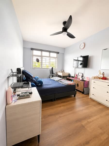 107B Canberra Street, 107B Canberra Street, 3 Bedrooms, 1,001 sqft, HDB Flat For Sale, by Mohana Vel T Kasi, 500235044 - Master Bedroom - PropertyGuru.com.sg