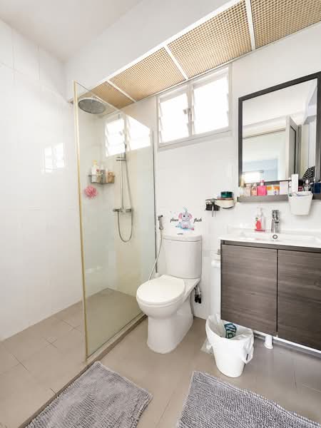 107B Canberra Street, 107B Canberra Street, 3 Bedrooms, 1,001 sqft, HDB Flat For Sale, by Mohana Vel T Kasi, 500235044 - Master Bathroom - PropertyGuru.com.sg