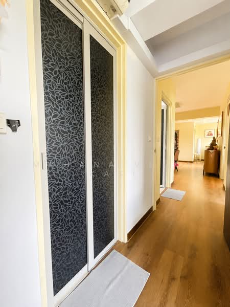 107B Canberra Street, 107B Canberra Street, 3 Bedrooms, 1,001 sqft, HDB Flat For Sale, by Mohana Vel T Kasi, 500235044 - Corridor - PropertyGuru.com.sg