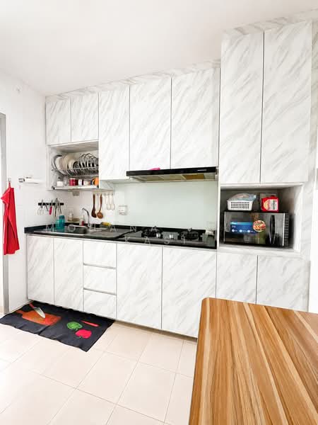 107B Canberra Street, 107B Canberra Street, 3 Bedrooms, 1,001 sqft, HDB Flat For Sale, by Mohana Vel T Kasi, 500235044 - Kitchen - PropertyGuru.com.sg