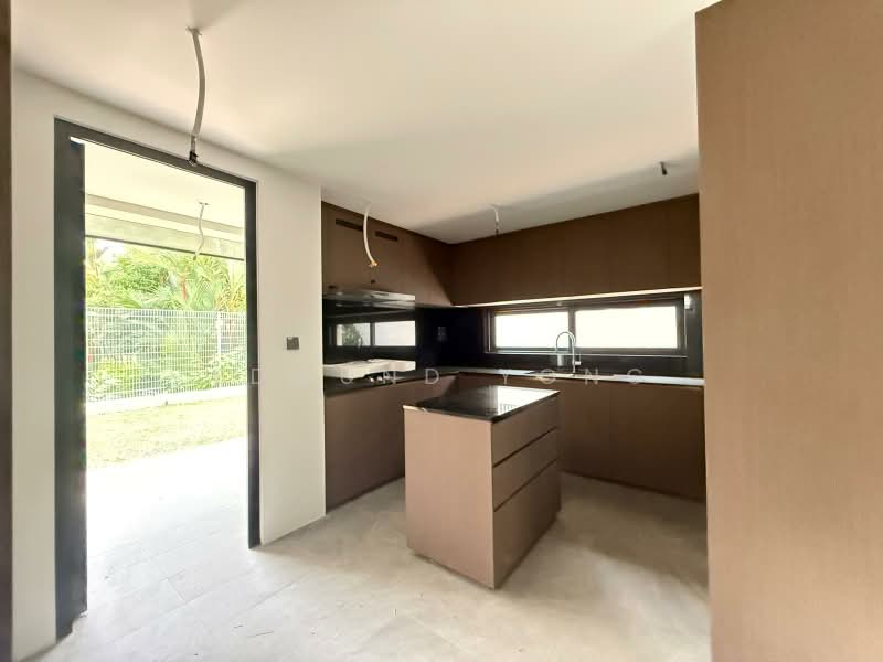 DISTRICT 13 | BRADDELL HEIGHTS ESTATE | Brand New FREEHOLD 2.5 Storey Bungalow, Braddell Heights Estate, 6 Bedrooms, 8,969 sqft, Detached House For Sale, by Edmund Yong, 500235045 - Kitchen - PropertyGuru.com.sg