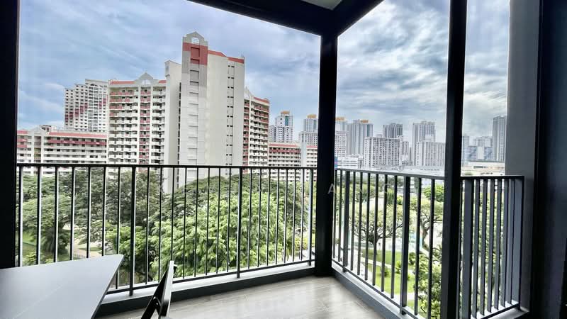 Gem Residences, , 3 Bedrooms, 936 sqft, Condominium For Sale, by Kevin Tang, 500235046 - Balcony - PropertyGuru.com.sg