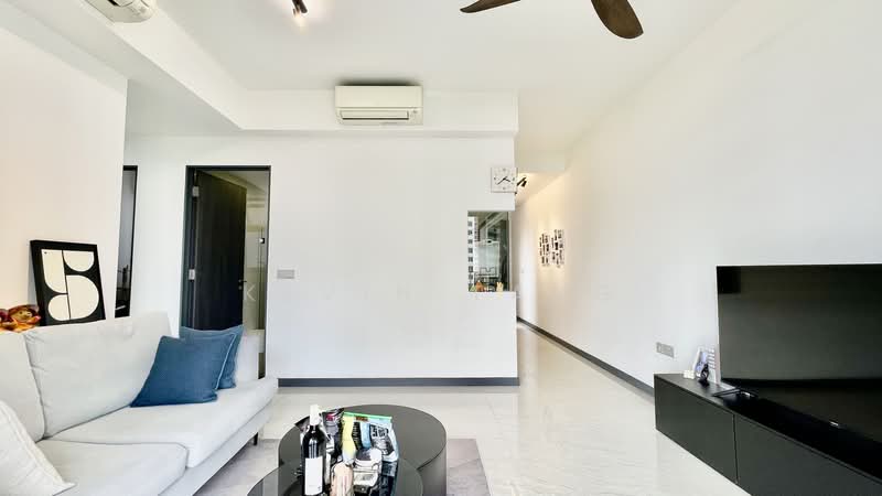 Gem Residences, , 3 Bedrooms, 936 sqft, Condominium For Sale, by Kevin Tang, 500235046 - Living Room - PropertyGuru.com.sg
