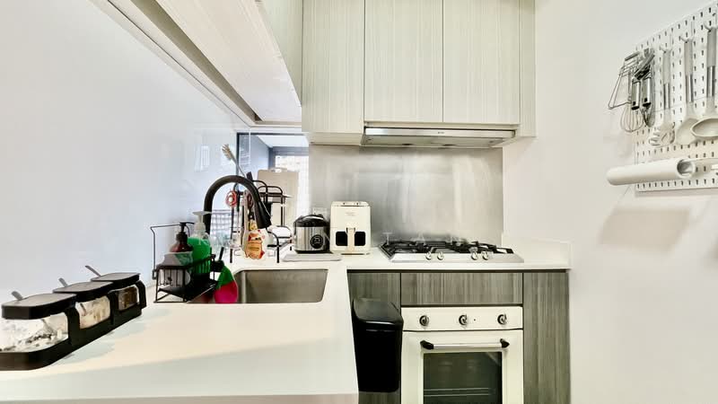 Gem Residences, , 3 Bedrooms, 936 sqft, Condominium For Sale, by Kevin Tang, 500235046 - Kitchen - PropertyGuru.com.sg
