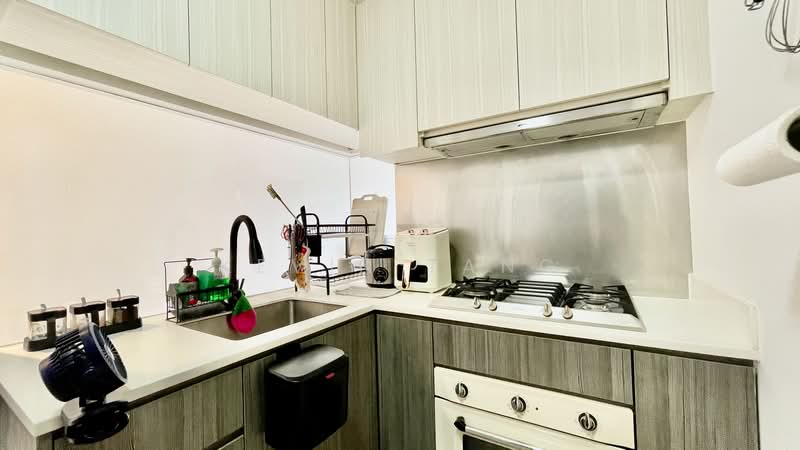 Gem Residences, , 3 Bedrooms, 936 sqft, Condominium For Sale, by Kevin Tang, 500235046 - Kitchen - PropertyGuru.com.sg