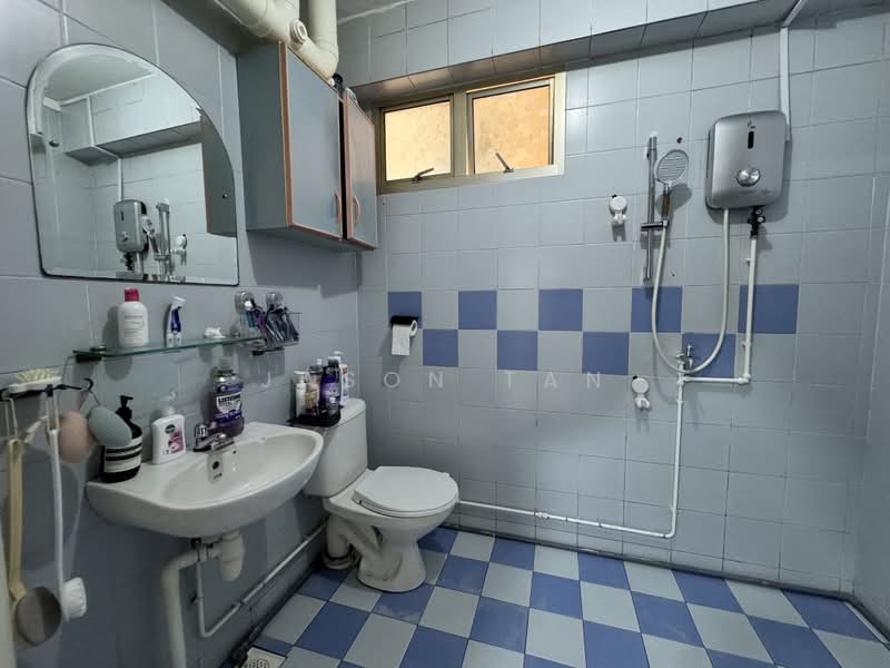 497G Tampines Street 45, 497G Tampines Street 45, 3 Bedrooms, 1,151 sqft, HDB Flat For Rent, by Jason Tan, 500235050 - Bathroom - PropertyGuru.com.sg