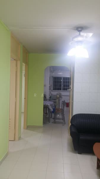 894A Tampines Street 81, 894A Tampines Street 81, 2 Bedrooms, 735 sqft, HDB Flat For Rent, by Raj ., 500235053 - Living Room - PropertyGuru.com.sg