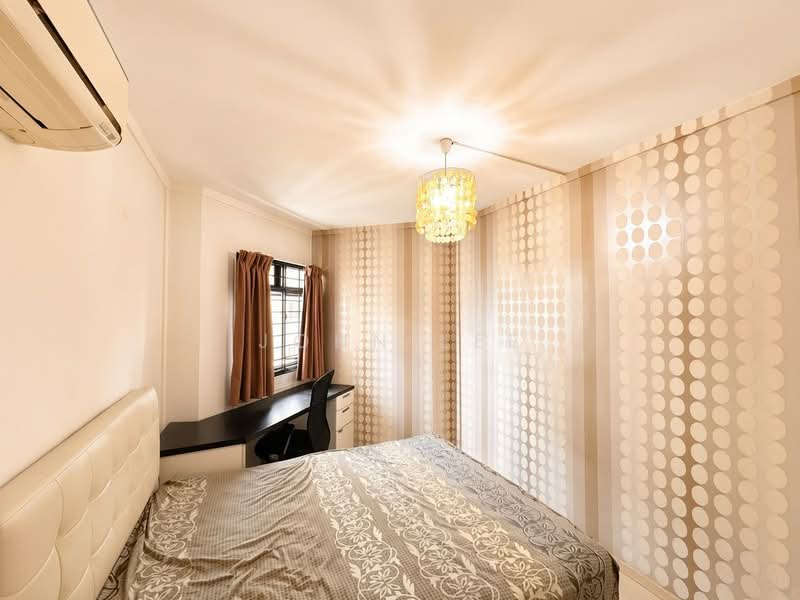 262D Compassvale Street, 262D Compassvale Street, 3 Bedrooms, 1,184 sqft, HDB Flat For Sale, by John Lee, 500235055 - Bedroom - PropertyGuru.com.sg