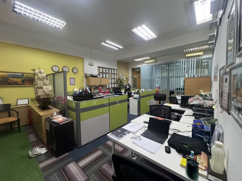 First Centre, 50 Serangoon North Avenue 4, 1,561 sqft, Light Industrial (B1) For Sale, by Lexus Teo, 500235060 - CommercialGuru.com.sg