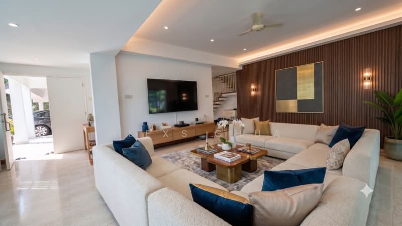 Oei Tiong Ham Park, , 4 Bedrooms, 4,500 sqft, Bungalow House For Sale, by Alexs Chua, 500235066 - Living Room - PropertyGuru.com.sg