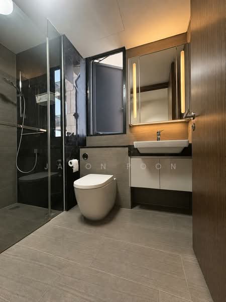 Parc Esta, 912 Sims Avenue, 3 Bedrooms, 915 sqft, Condominium For Sale, by Jason Poon, 500235082 - Bathroom - PropertyGuru.com.sg