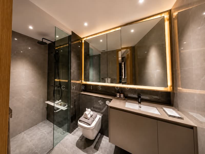 C.H.E.A.P • RCR • NEWLY TOP • NEAR MRT, Clementi Park / Upper Bukit Timah, 2 Bedrooms, 700 sqft, Condominium For Sale, by Chris Ooi, 500235086 - Bathroom - PropertyGuru.com.sg