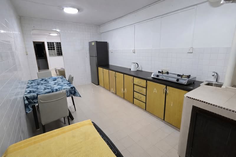 343 Clementi Avenue 5, 343 Clementi Avenue 5, 2 Bedrooms, 721 sqft, HDB Flat For Sale, by William Tan, 500235088 - Kitchen - PropertyGuru.com.sg