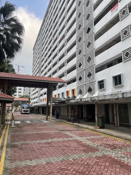 170 Stirling road, Stirling road, Alexandra / Commonwealth, 350 sqft, Mall Shop For Rent, by Daniel Ong, 500235102 - CommercialGuru.com.sg